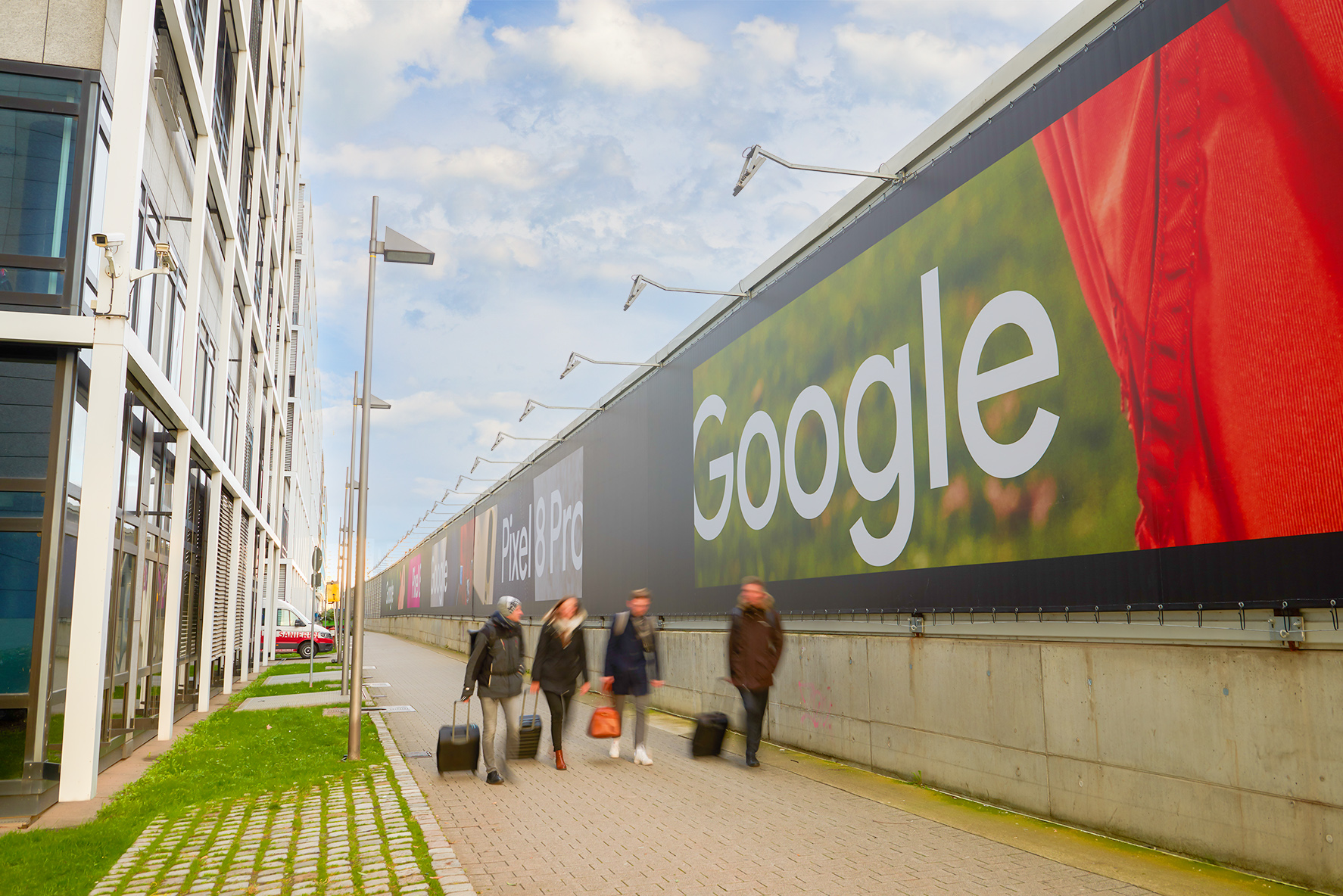 Google_Stuttgart_Milaneo Shoppingcenter - Media Wall XL_0009.jpg