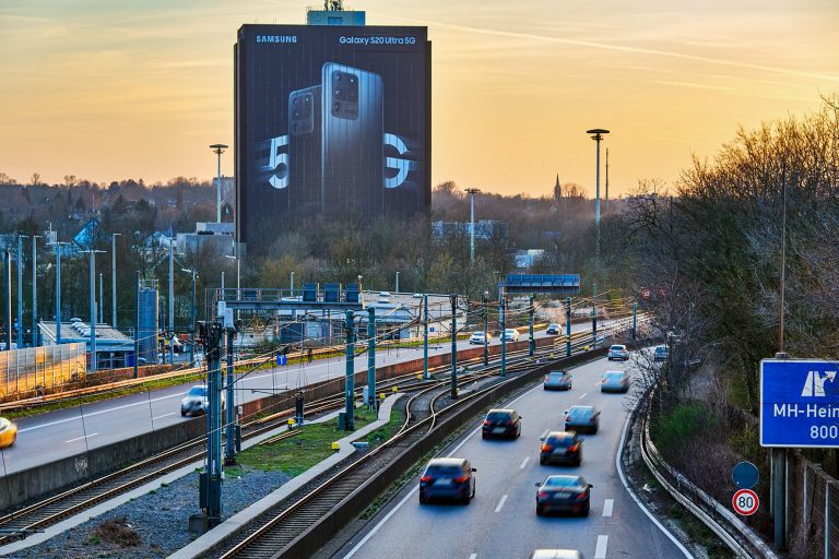 Samsung_Mühlheim an der Ruhr_A40 - Rhein Ruhr Tower - Fläche 1 Richtung Duisburg_004.jpg