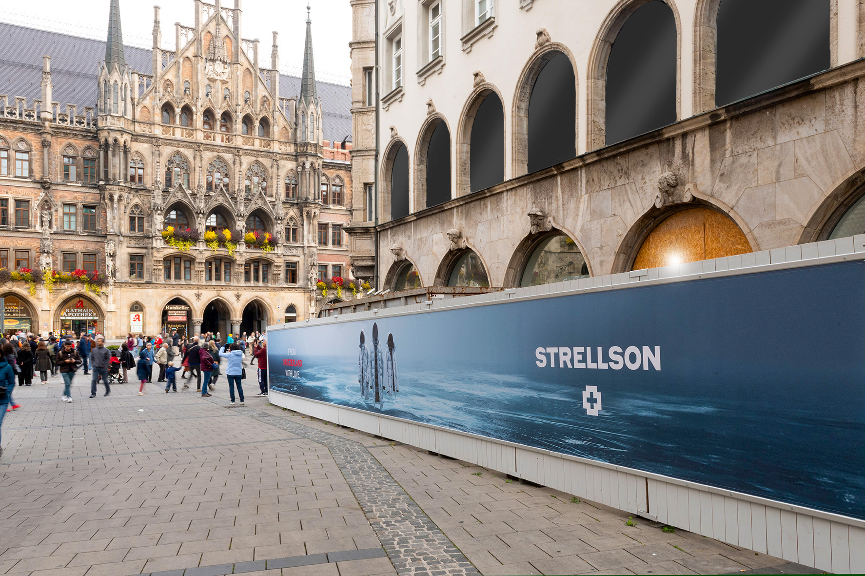 Strellson_München_Window Ad + Mediawall - Marienplatz 21_010.jpg